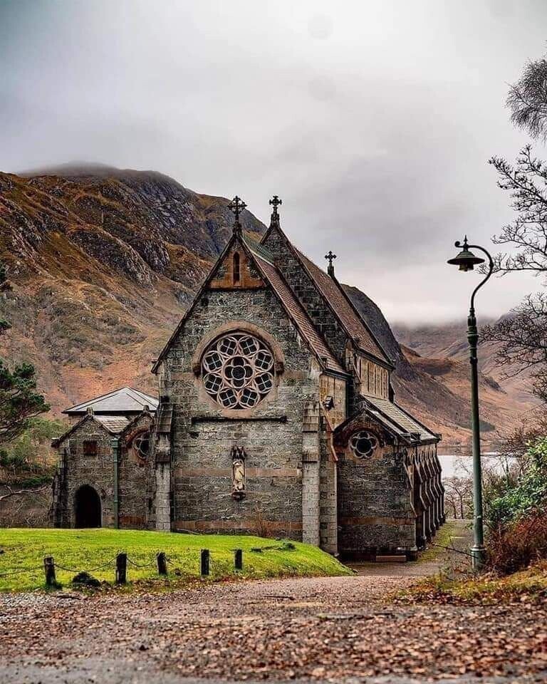 Католическая церковь Святой Марии и Святого Финнана, Шотландия