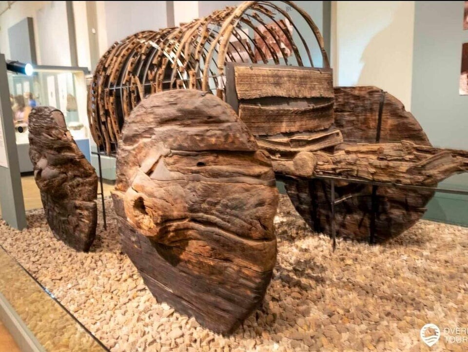 4000-летний вагон раскопан в деревне Лчашен в окрестностях озера Севан и сохранился в армянском музее