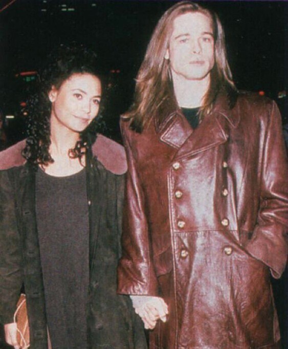 Брэд Питт и его дeвушка Тэнди Ньютон, 1994 год