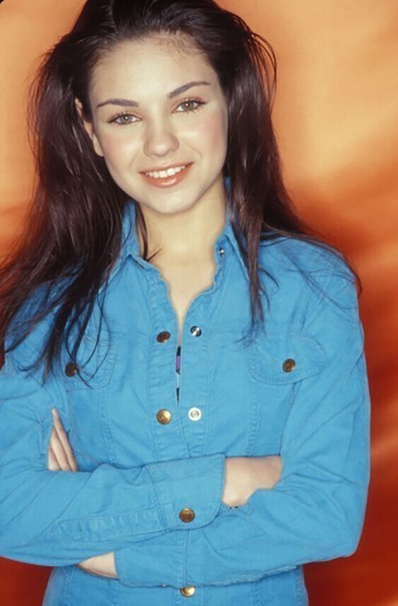  Мила Кунис в 16 лет, 1999 год