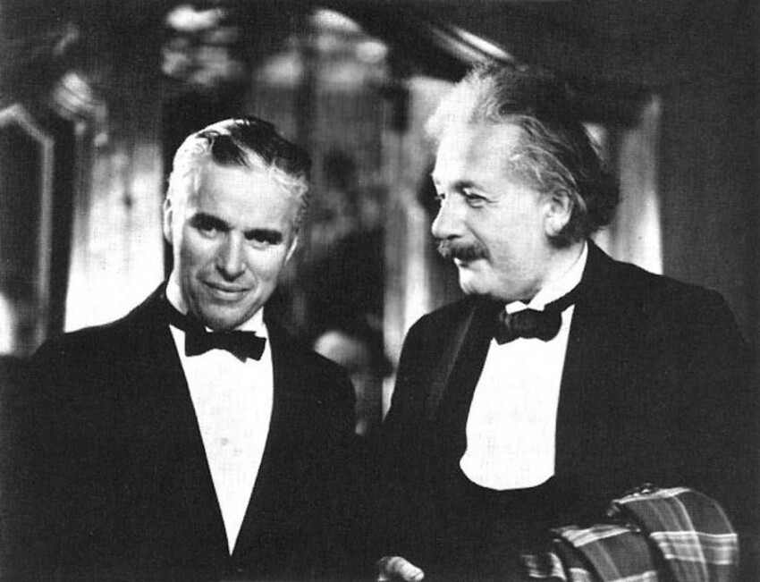 Кстати, Чаплин успел оказаться на одном снимке с Эйнштейном