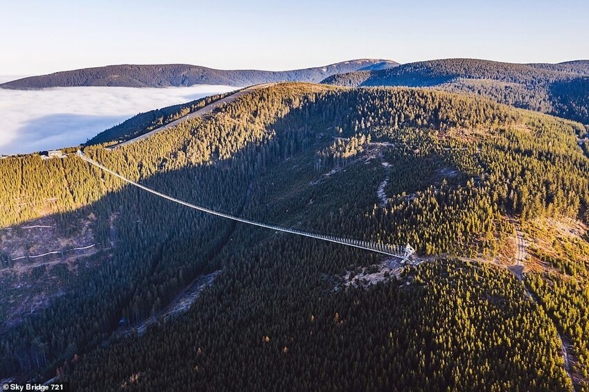 В Чехии скоро откроется самый длинный висячий пешеходный мост в мире