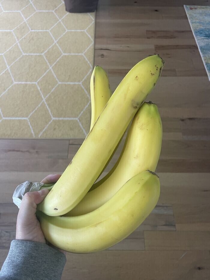 "Сегодня купил неплохие бананы"