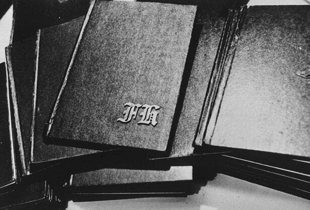 История везучего афериста, сочинившего дневники Гитлера