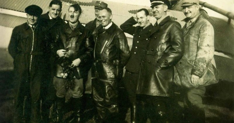 Впервые опубликованы показания пилота о самоубийстве Гитлера