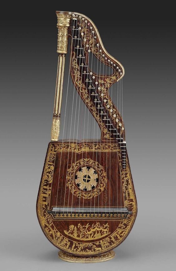 Лютня арфы или арфа дитала - это музыкальный инструмент, сочетающий в себе функции арфы и лютни.