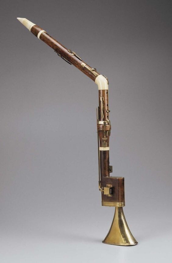 Бассетгорн ― деревянный духовой музыкальный инструмент, разновидность кларнета