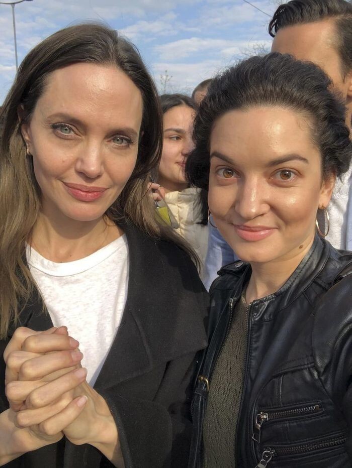 Тайный визит во Львов: в кофейне на Украине заметили Анджелину Джоли