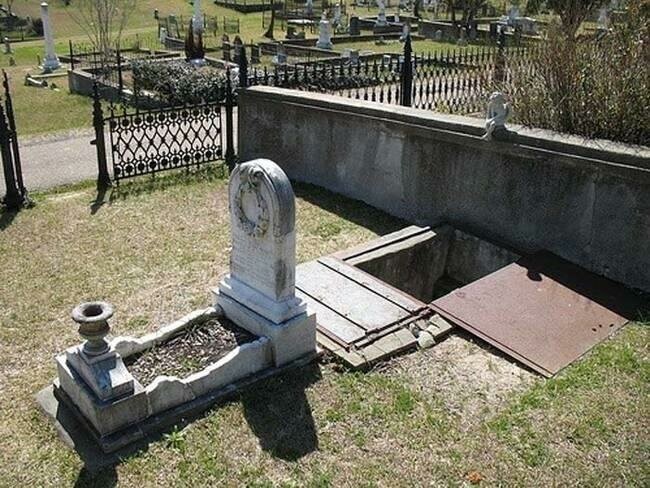 Самые необычные надгробия в мире