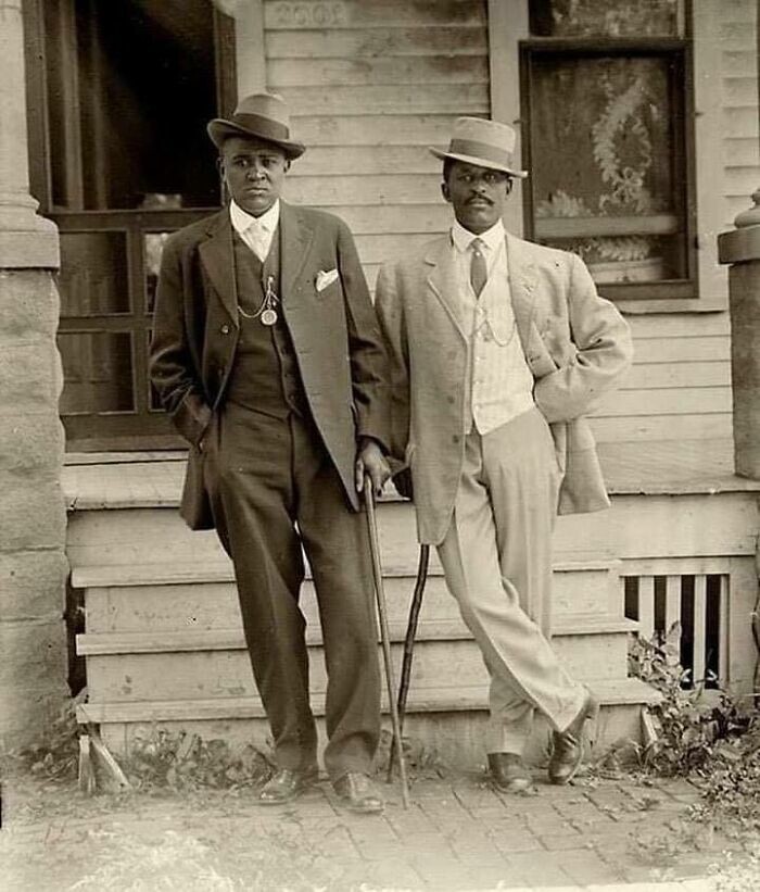 10. Два джентльмена в начале 1900-х годов