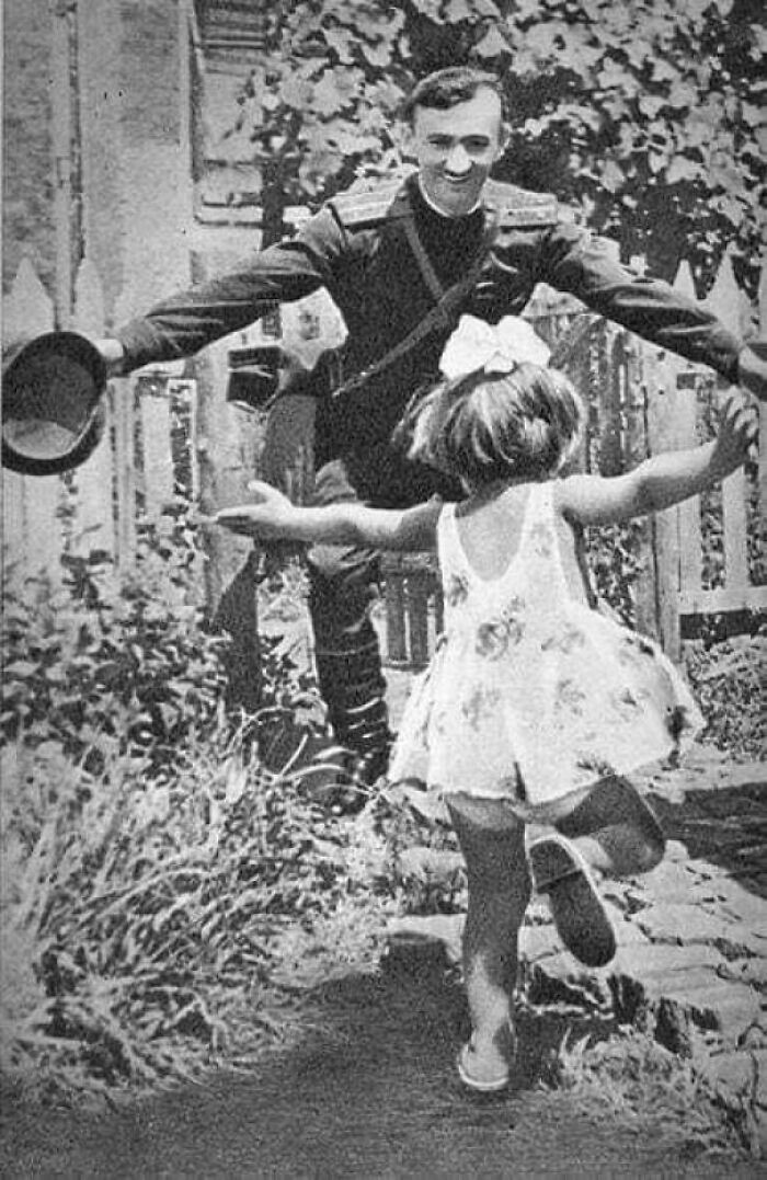 7. Отец возвращается к дочери после Второй мировой войны, 1945 год