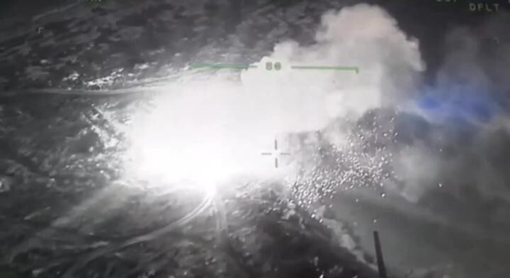 Разбор видео уничтожения украинского вертолета Ми-8 на острове Змеиный 