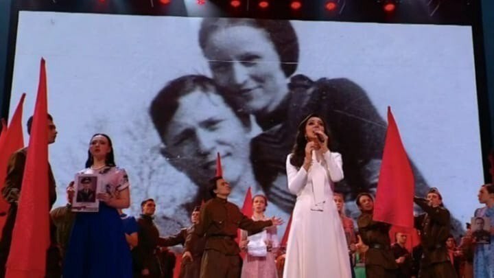 Вся страна продолжает обсуждать скандал вокруг концерта в Кремлевском дворце, посвященного Дню Победы