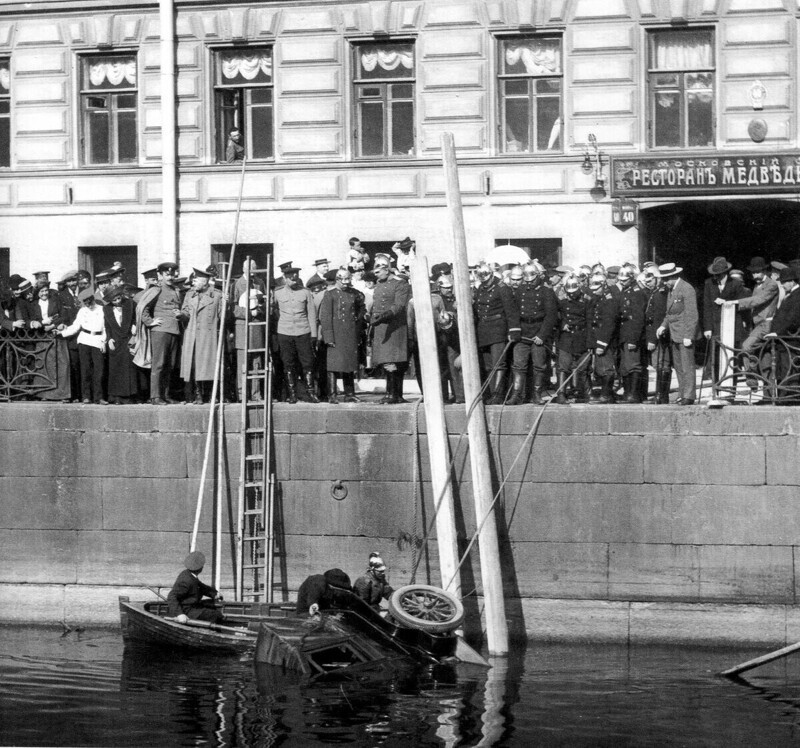 Прогулка по Санкт-Петербургу 1912 года. 20 фотографий исчезнувшей эпохи