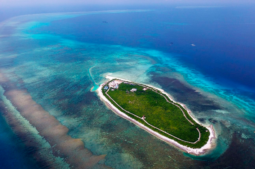 Зачем Китай активно строит искусственные острова?