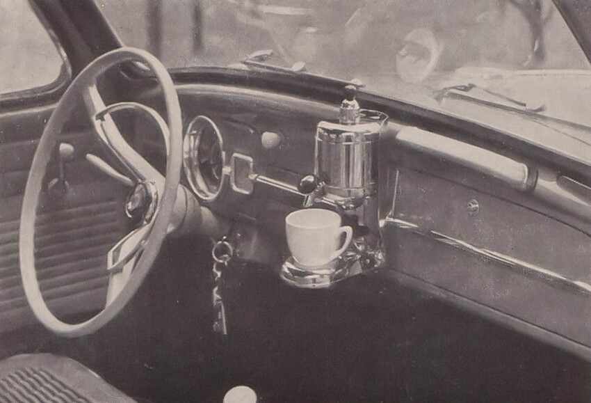 А конце 50-х в автомобиль Volkswagen можно было добавить такую опцию, как кофеварка. 
