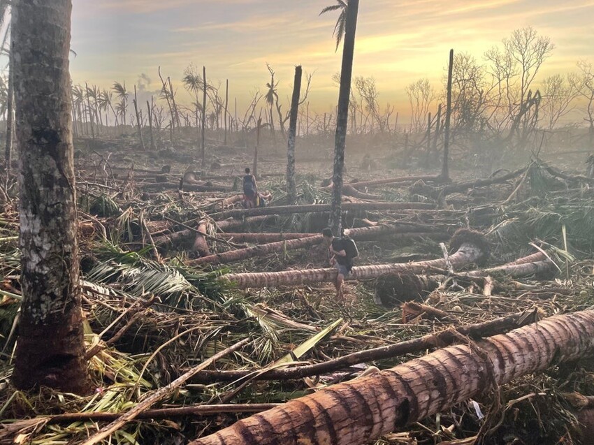 Последствия тайфуна Одетт, обрушившегося на Филиппины