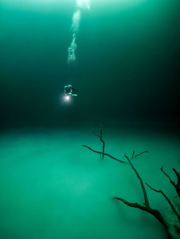 30. Подводные соляные озера — самые жуткие