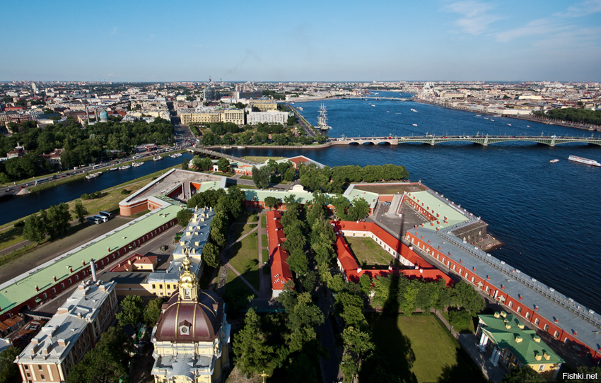 В Северной Пальмире вчера,сегодня,завтра отмечают День города а в солянке по ...