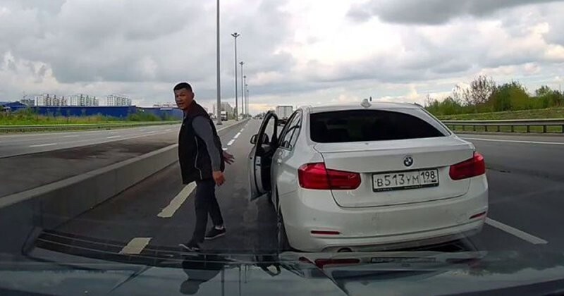 «Это моя дорога!»: конфликт с водителем BMW в Санкт-Петербурге