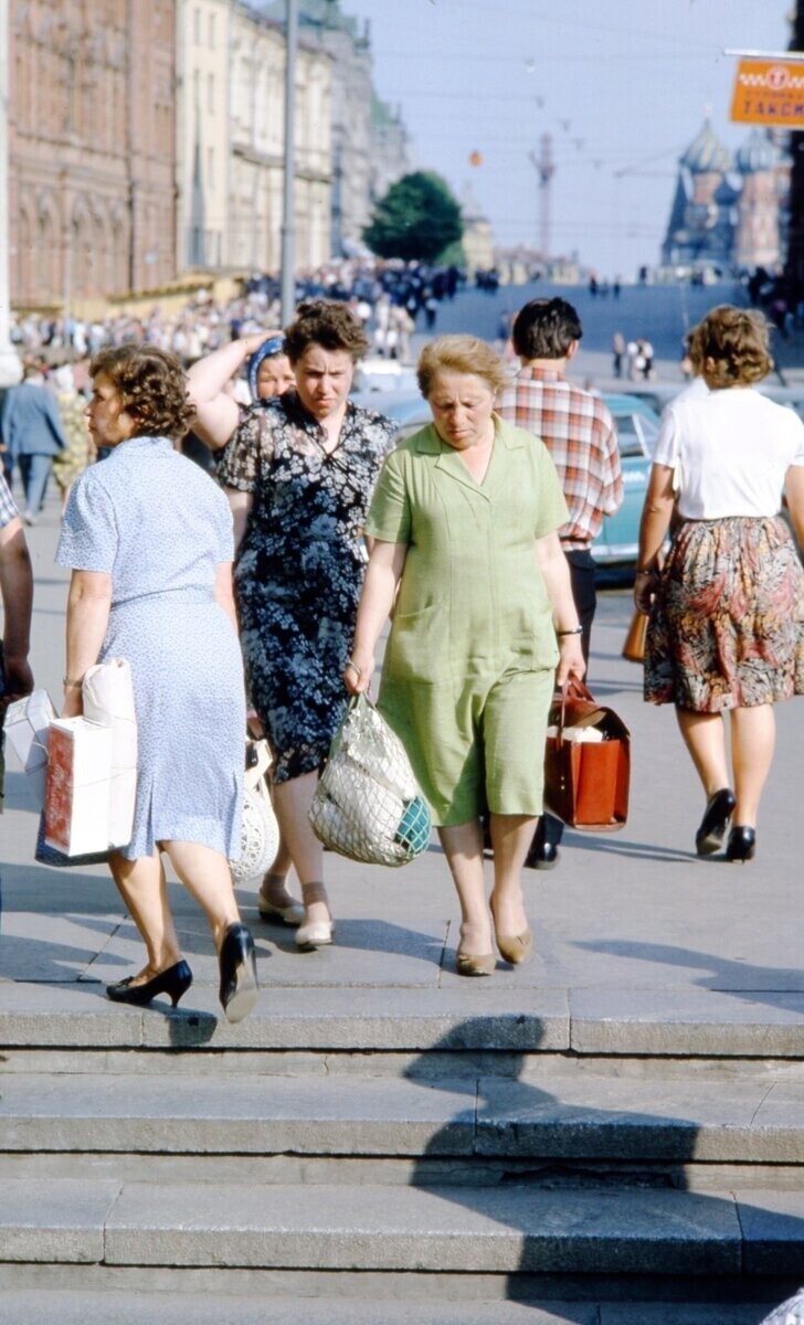 Москва 1950-х годов: люди на улицах