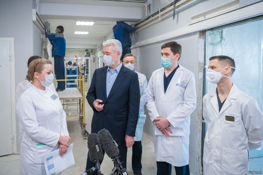 Сегодня Мэр Москвы Собянин посетил с дружеским визитом Луганск