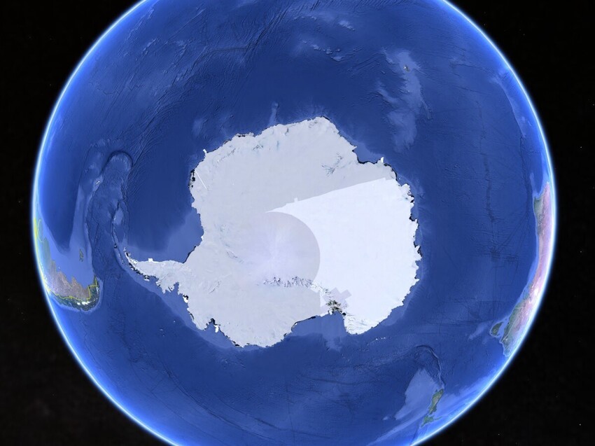 Почему Антарктида никому не принадлежит, хотя на её территорию заявляют права разные государства?