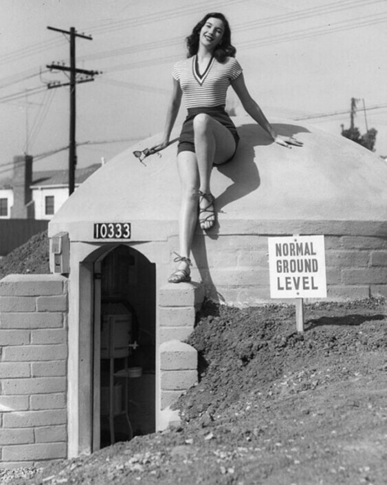 Бомбоубежище на бульваре Санта-Моники в Лос-Анджелесе, 1951 год