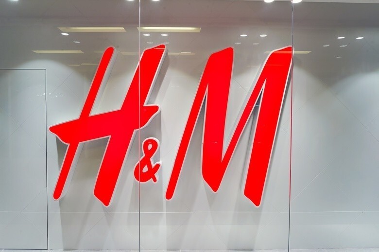 На сеть магазинов H&M подали в суд за дискриминацию российских покупателей