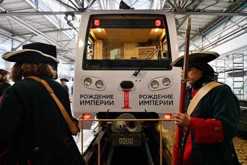 На Арбатско-Покровской линии метро в Москве запустили тематический состав, посвященный Петру I⁠⁠⁠⁠