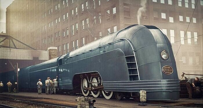 13. Поезд «Меркурий», 1936 год. Так назывались дневные пассажирские поезда Streamliner, курсировавшие между городами Среднего Запада с 1936-го по 1959 год