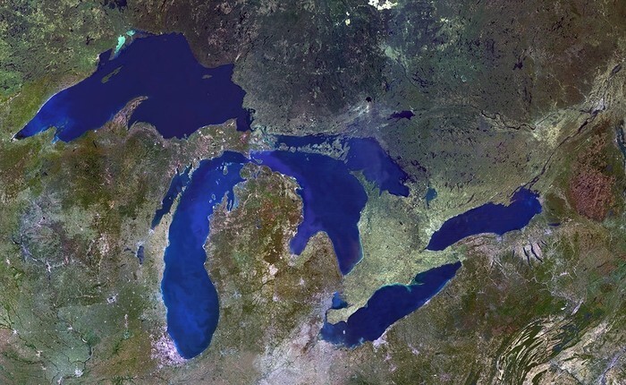 17. "Великие озера содержат достаточно пресной воды, чтобы затопить площадь размером с Великобританию водой глубиной более 100 метров"