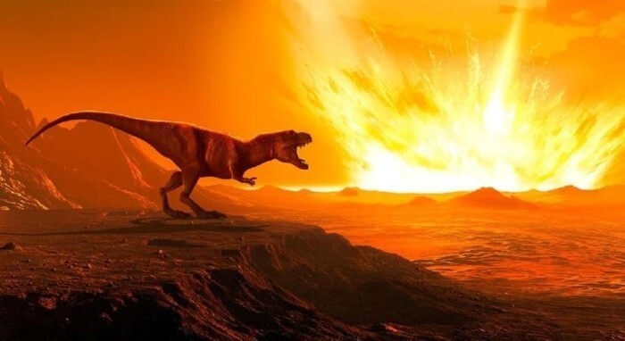 2. "Метеор, уничтоживший динозавров, был настолько большим, что из-за невероятного сильного давления воздуха кратер начал формироваться еще до того, как он коснулся земли"