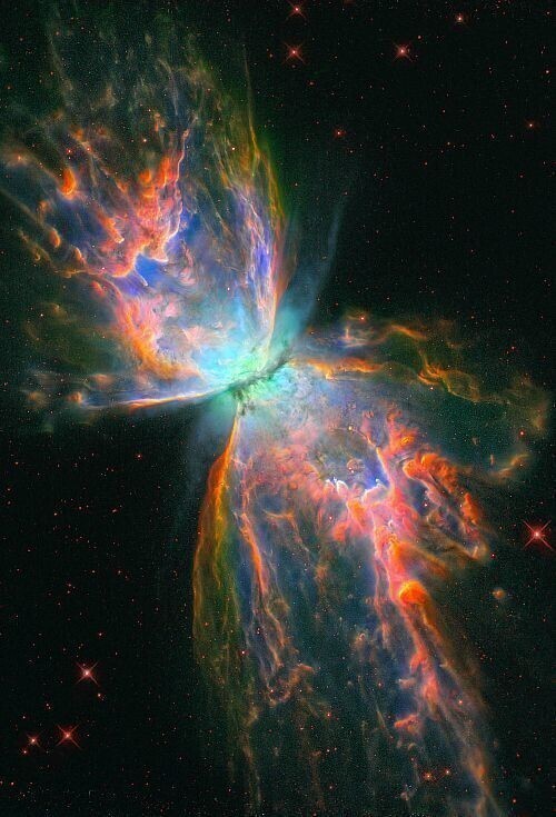 Изображение туманности NGC 6302 "Бабочка" на расстоянии 3,392 световых лет, сделанное телескопом Хоббла