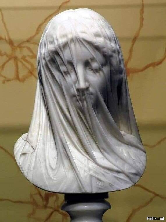 Мраморная Дева Мария под вуалью (Джованни Страцца)