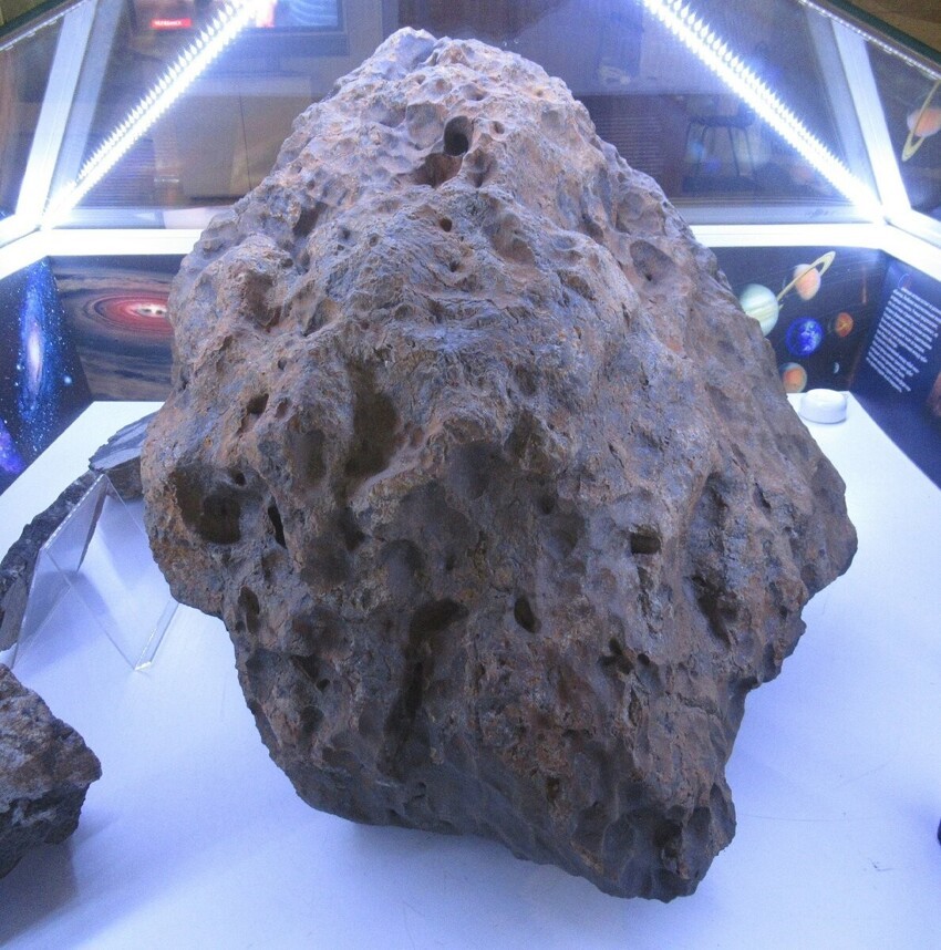 Самые удивительные метеориты