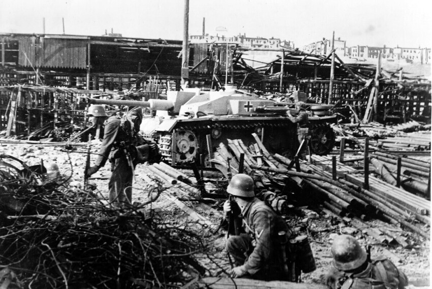 Как отдельный танковый батальон оборонял Сталинградский тракторный завод