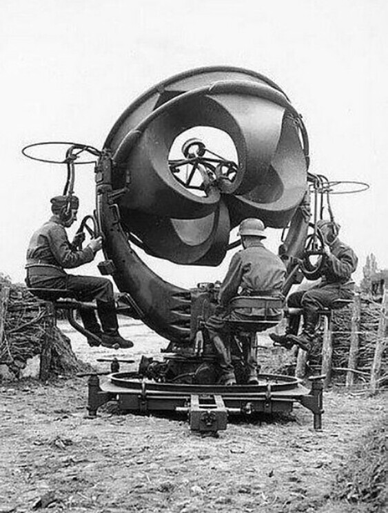 Один акустического прибора, использовавшийся во время Второй мировой в немецких войсках, 1939 год