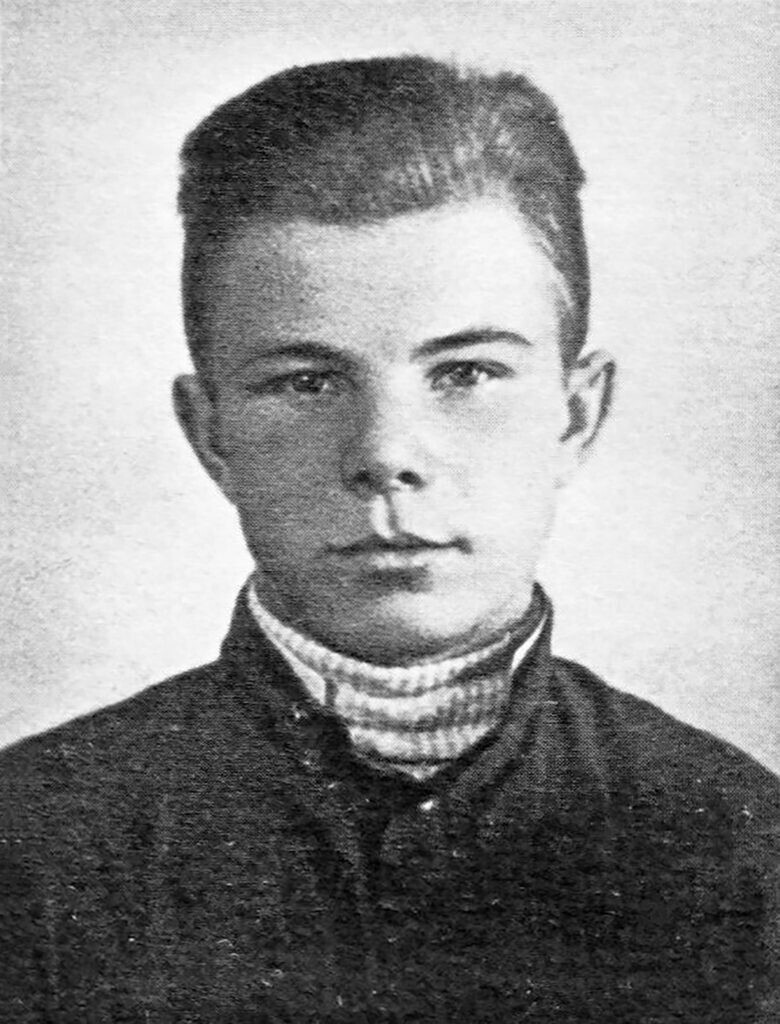 Жизнь Юрия Гагарина в фотографиях