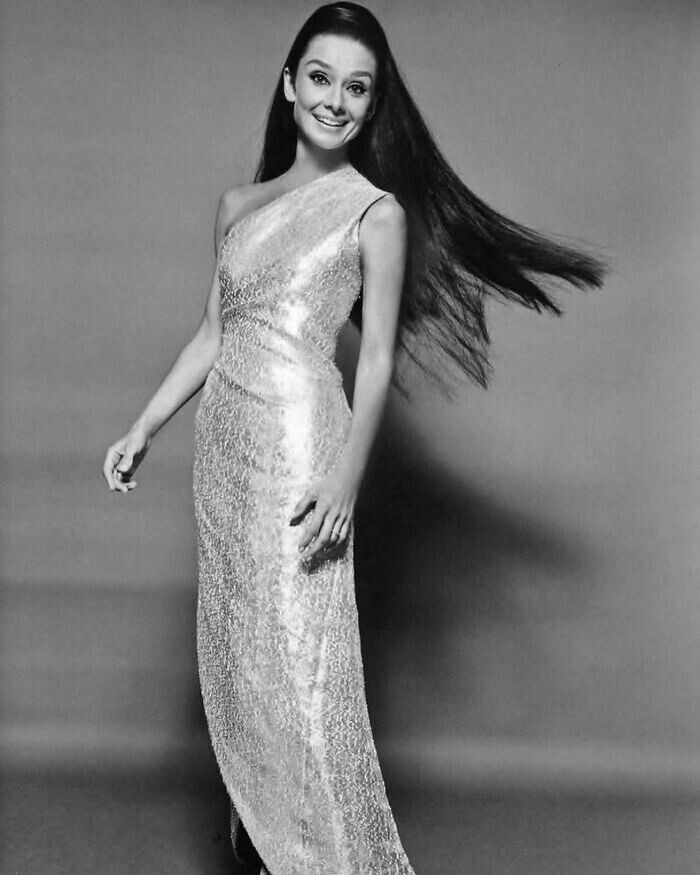 20. Одри Хепберн в фотосессии Уильяма Кляйна для Vogue, 1966 год