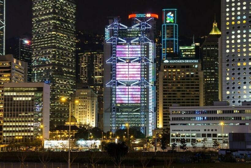 Зачем небоскребы в Гонконге строят с большими сквозными отверстиями