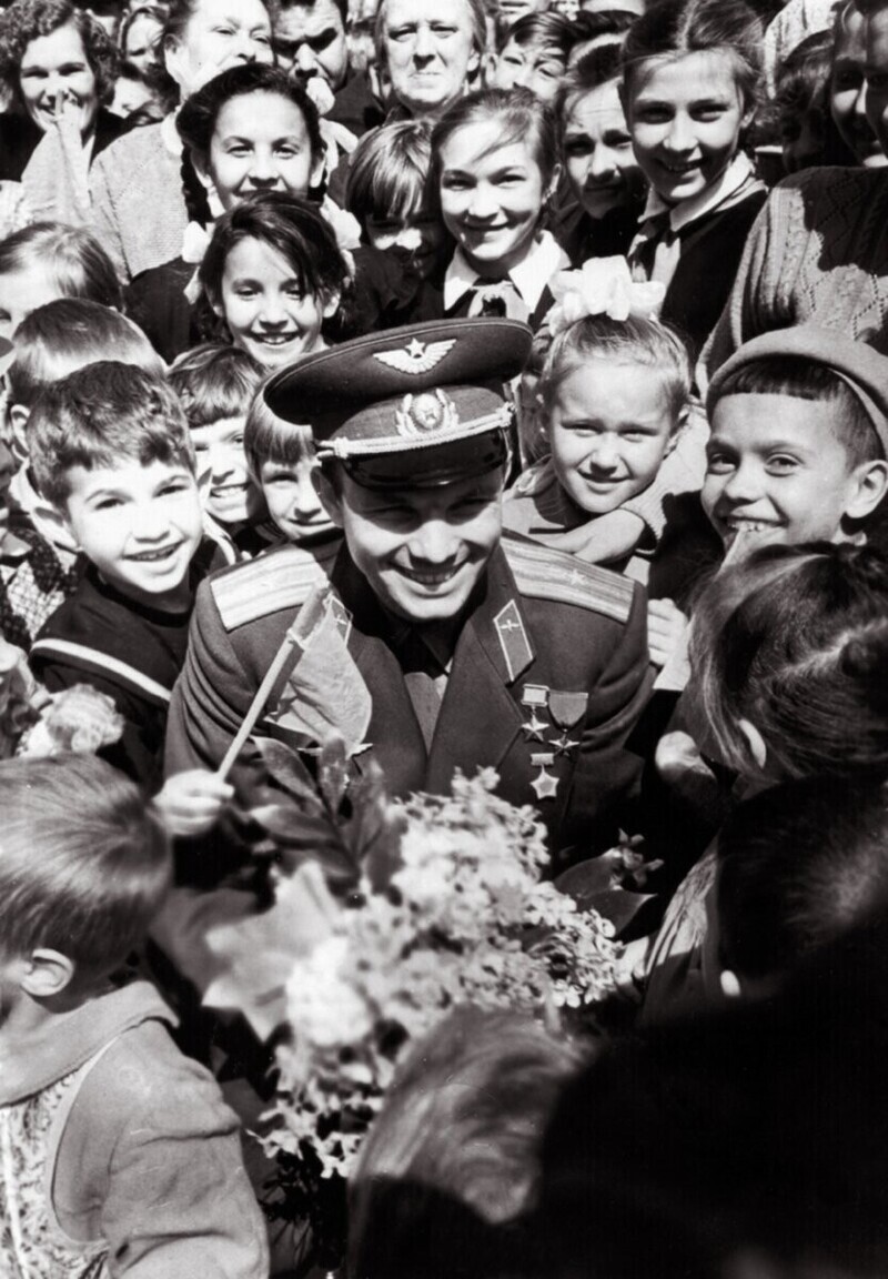 Жизнь Юрия Гагарина в фотографиях. 4 часть