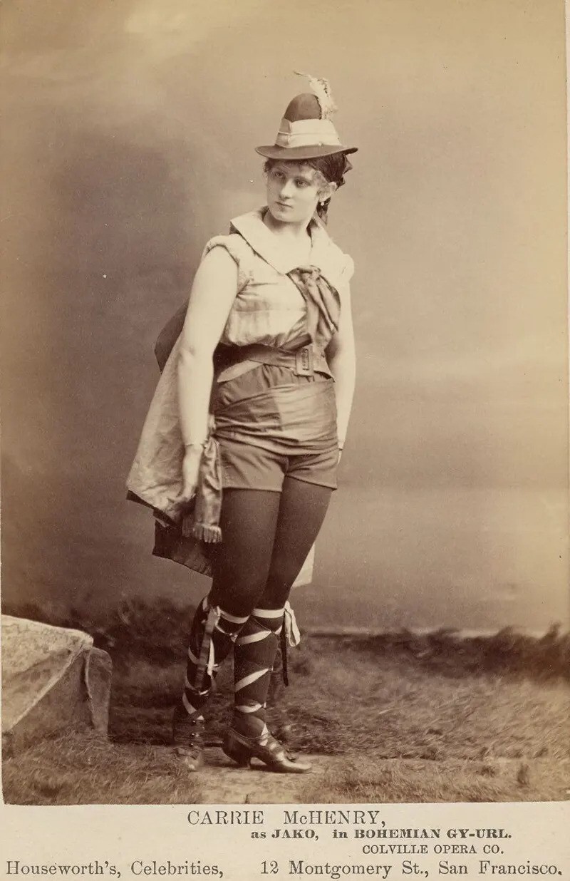 Винтажные фотографии танцовщиц бурлеска и их изысканных костюмов, 1890 г
