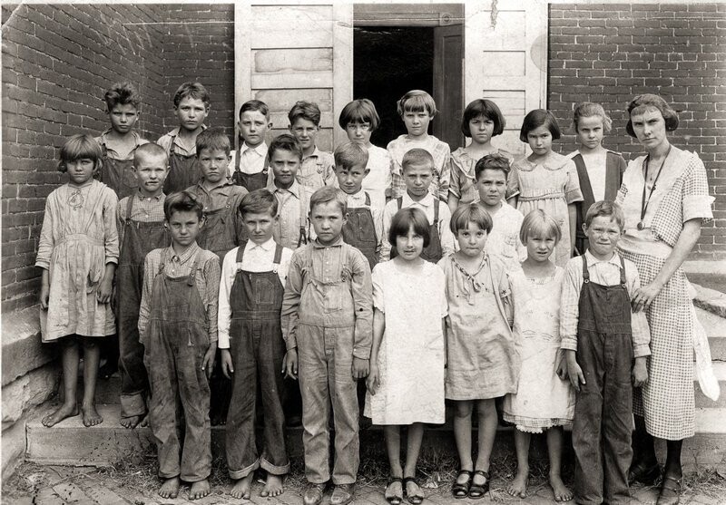 22. Групповой снимок класса, фермерская школа Миссури, 1920-е годы