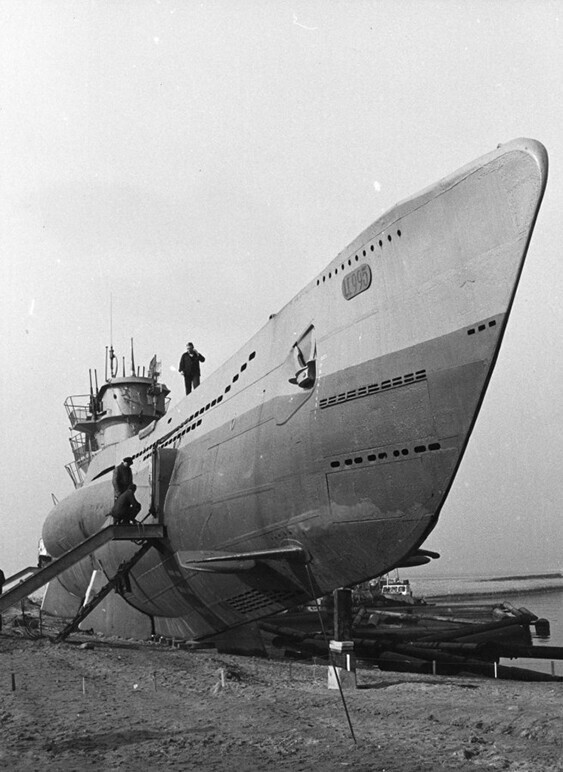 19 июня 1972 года. Западная Германия, недалеко от Киля. Подводная лодка U-995 открыта для публики в качестве музейного экспоната. В ФРГ это единственная подводная лодка Второй мировой войны.