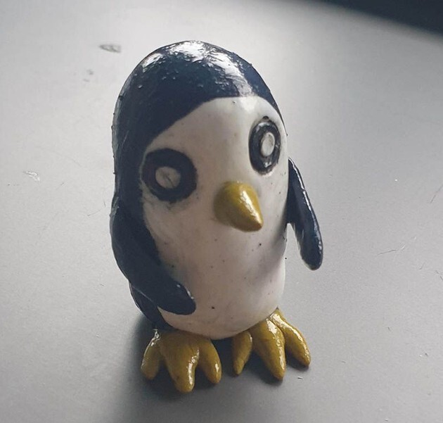 В жизни пингвинчики выглядят очаровательнее, нежели эта поделка