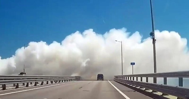 Внезапная дымовая завеса: военные учения стали причиной ДТП на Крымском мосту