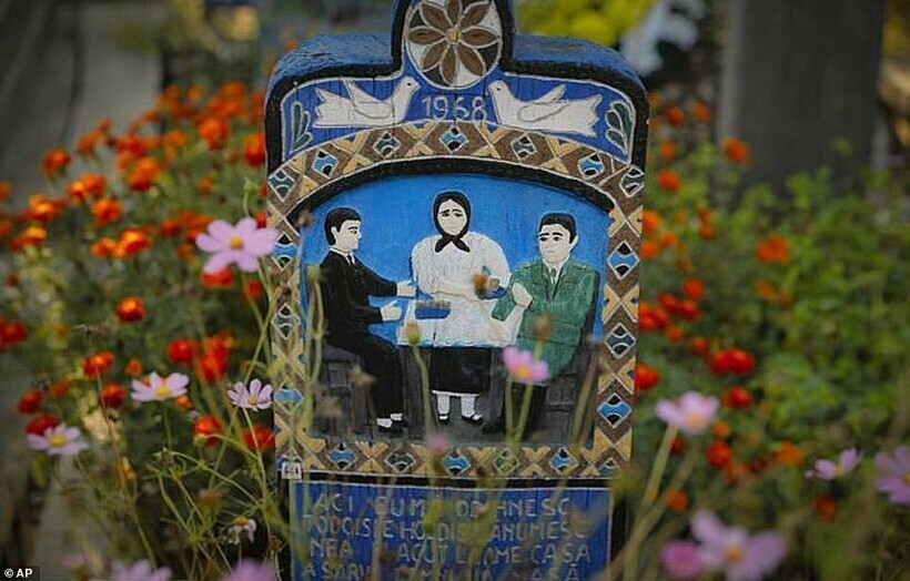 Любопытные снимки кладбища, которое находится в Румынии