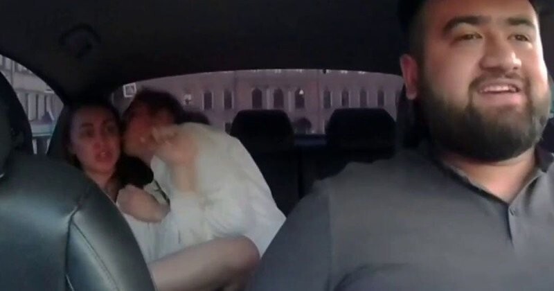 «Сиди, молчи в тряпочку и веди»: в Петербурге неадекватная пассажирка такси обматерила водителя