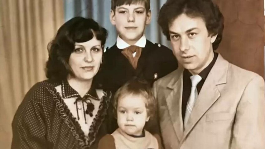 Дмитрий Дюжев: как за пять лет актёр потерял всю семью